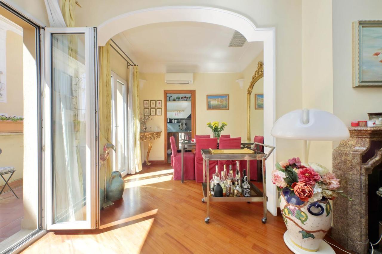 רומא 4Bnb - Luxury Trevi Apartment W Terrace מראה חיצוני תמונה