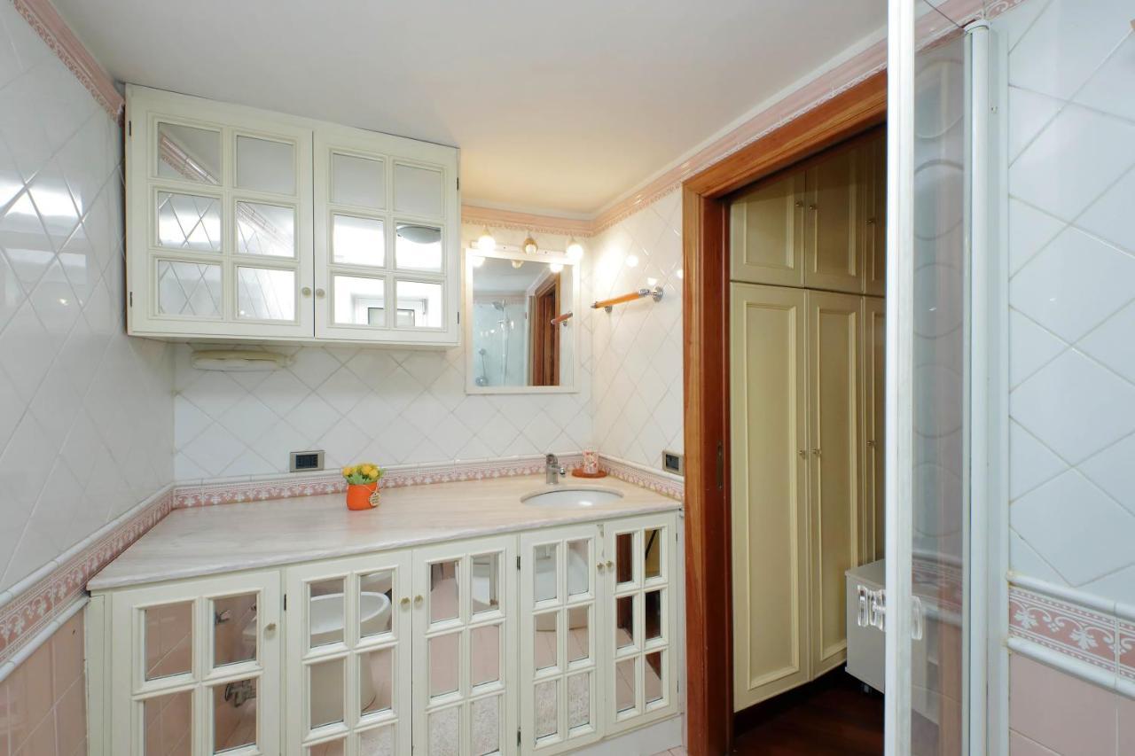 רומא 4Bnb - Luxury Trevi Apartment W Terrace מראה חיצוני תמונה