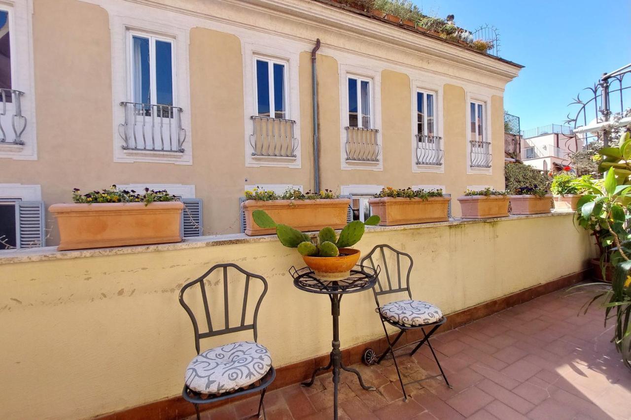 רומא 4Bnb - Luxury Trevi Apartment W Terrace מראה חיצוני תמונה