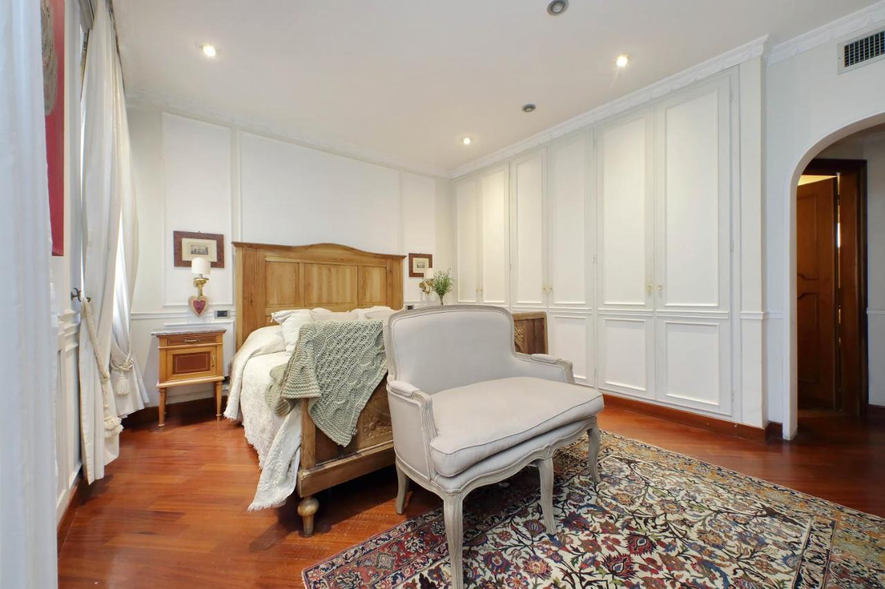רומא 4Bnb - Luxury Trevi Apartment W Terrace מראה חיצוני תמונה