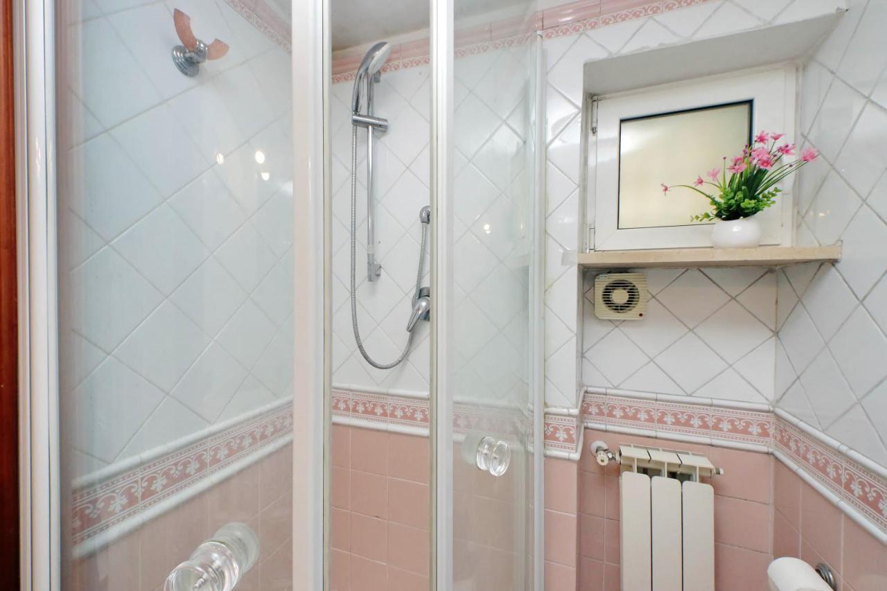 רומא 4Bnb - Luxury Trevi Apartment W Terrace מראה חיצוני תמונה